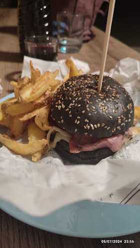 Opinii despre Η Καντίνα της Μαμάς în Λαύριο - Γαστρονομία και φιλοξενία