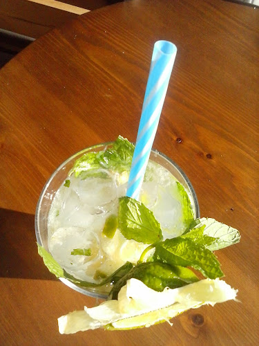 Μουσικό καφενείο - Γαστρονομία και φιλοξενία