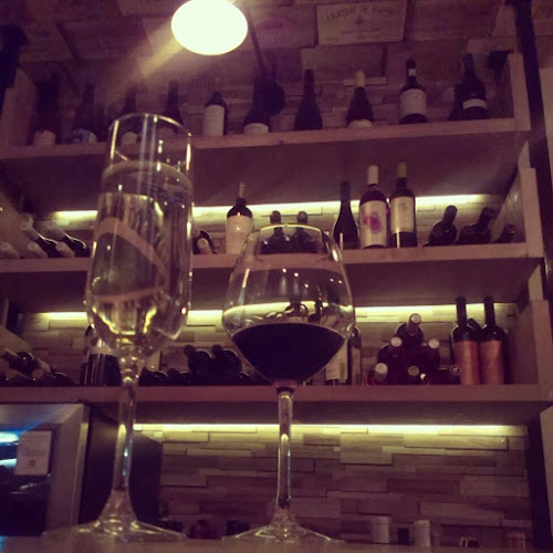 Wine O'Clock - Γαστρονομία και φιλοξενία