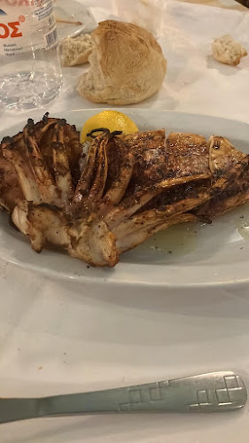 Ουζερί Τσινάρι - Γαστρονομία και φιλοξενία