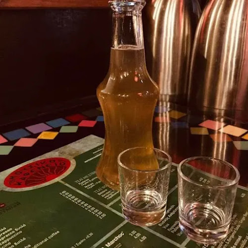 Comentarii opinii despre Μουσικό καφενείο