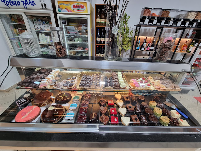 ΚΟΤΣΑΥΤΗ ΕΛΛΗ - Αθήνα