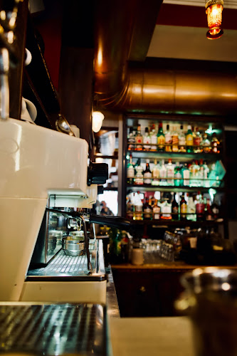 Πλ. Ναυαρίνου 17, Θεσσαλονίκη 546 22