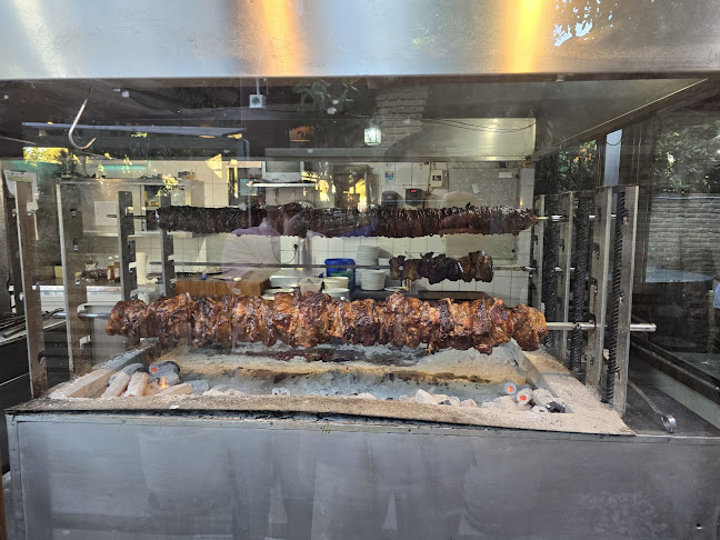 Πλ. Αγίας Τριάδας, Πεντέλη 152 36