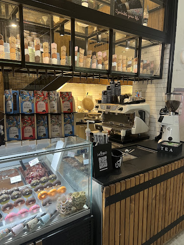 58-60, Ερμού St, Αθήνα 105 63