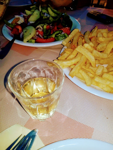 Το Μπαλκόνι - Γαστρονομία και φιλοξενία