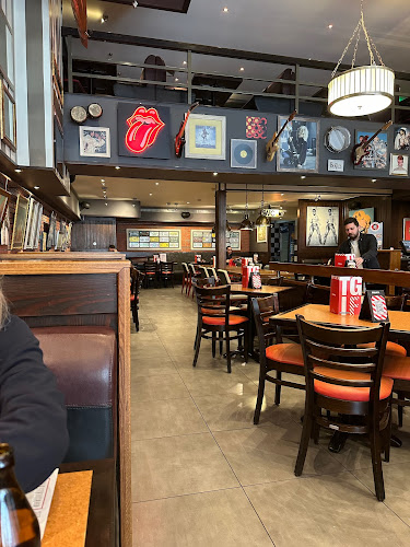 Πλ. Αριστοτέλους 3, Θεσσαλονίκη 546 24