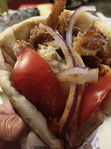 Η ΠΛΑΤΕΙΑ - ΜΑΓΚΛΑΡΑΣ - Νέα Πεντέλη