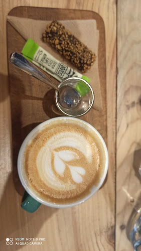 Κομνηνάκη 7, Μυτιλήνη 811 00