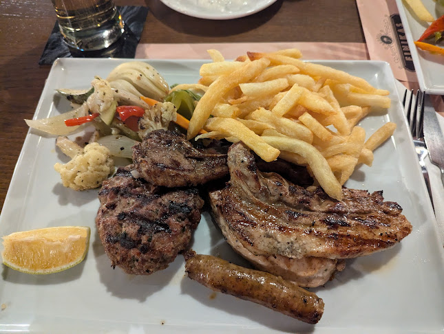 Finikas Taverna - Γαστρονομία και φιλοξενία