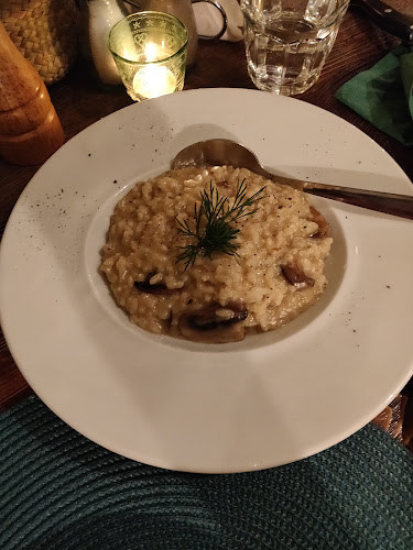 Βύρωνος 5, Λάρισα 412 21