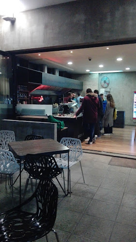 Pizza House - Ελεούσα