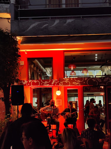 Μικρό Βύσσινο - Γαστρονομία και φιλοξενία