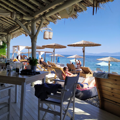 Opinii despre Remezzo d'a în Ξυλόκαστρο - Γαστρονομία και φιλοξενία