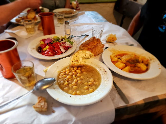 Sokratous 9 &, Θεάτρου 2, Αθήνα 105 52