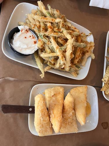 Opinii despre Μάμρα Ρακομπυραρείον în Καλαμάτα - Γαστρονομία και φιλοξενία