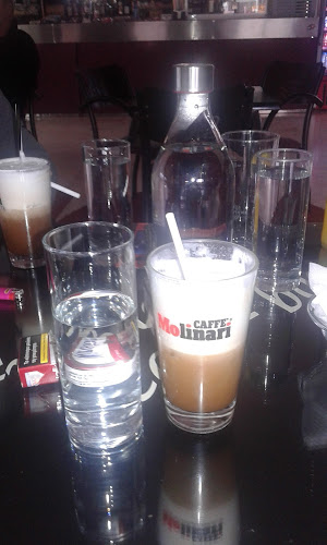 friendly cafe-bus station - Γαστρονομία και φιλοξενία