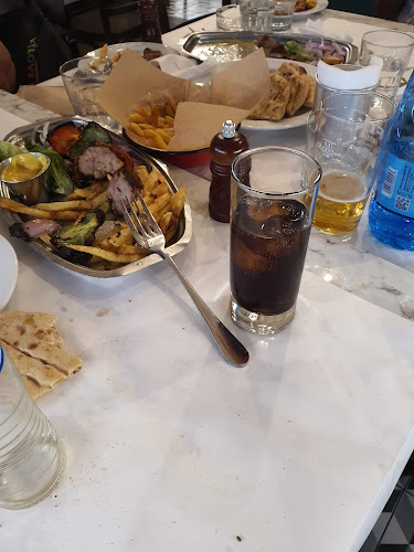 "Αρχηγείον", Σουβλάκι - Κεμπάπ - Ξυλόφουρνος - Γέρακας