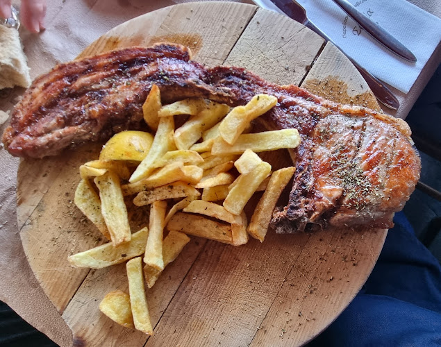 Παραδοσιακή Ταβερνα ΣΟΦΙΑ - Πιστιανά