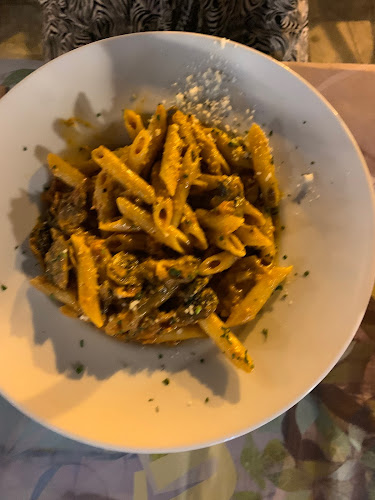 Su e Giu - Γαστρονομία και φιλοξενία