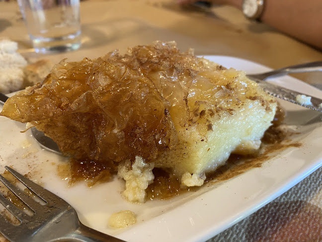 Μεσοστράτι-Εστιατόριο