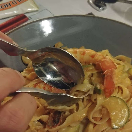 Comentarii opinii despre Agora Riviera Restaurant