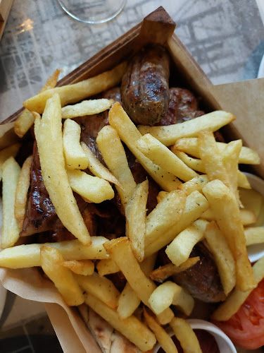 Κρυστάλλης - Γαστρονομία και φιλοξενία