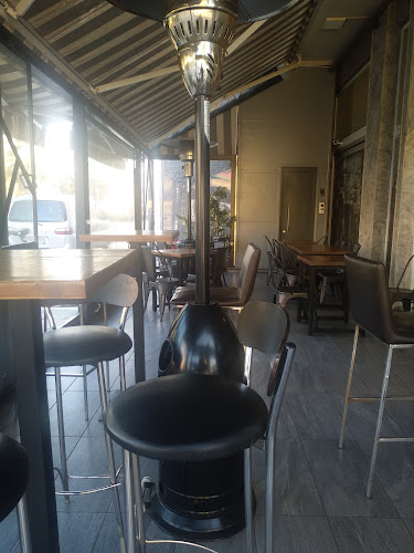 Opinii despre C'est Cafe în Πάτρα - Γαστρονομία και φιλοξενία