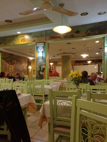 Ουζερί του Καβούρη - Γαστρονομία και φιλοξενία