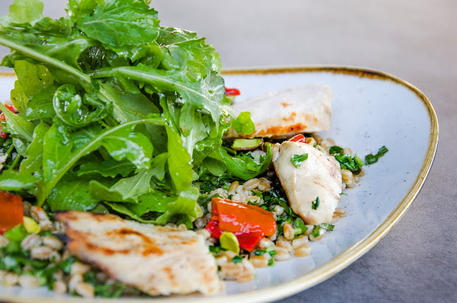 Δέκα Bar I Restaurant - Γαστρονομία και φιλοξενία