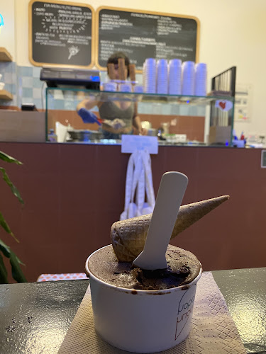 Αρχελάου 17, Αθήνα 116 35