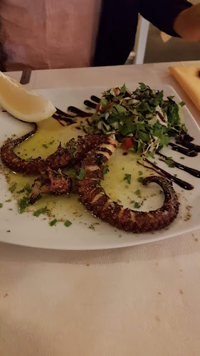 Cristou Konstantopoulou, Πάρος 844 00