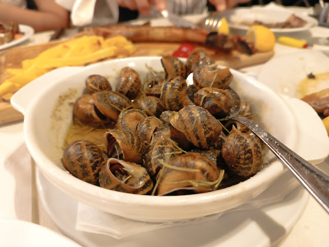 Ταβέρνα Το Ρόδι - Αρνί Αντικριστό - Ροδιά