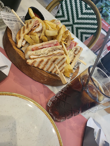 Comentarii opinii despre Mardi Brunch, Coffee & Wine Bar - Brunch Πειραιάς