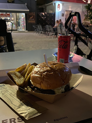 Quinn`s - Γαστρονομία και φιλοξενία