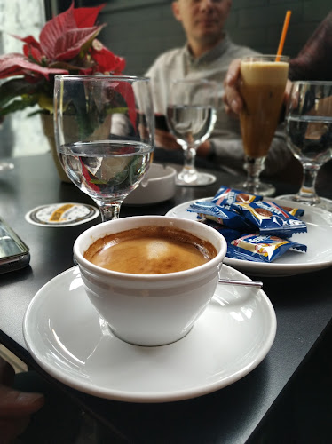 Comentarii opinii despre Mikel Coffee