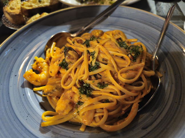 Colombo Kitchen & Bar - Γαστρονομία και φιλοξενία