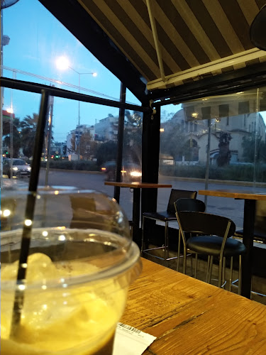 Opinii despre C'est Cafe în Πάτρα - Γαστρονομία και φιλοξενία