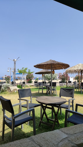 Opinii despre Rocaria Beach Bar în Μουδανιά - Γαστρονομία και φιλοξενία