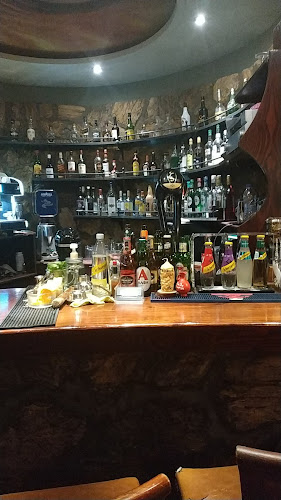 Πέτρινο Cafe - Γαστρονομία και φιλοξενία