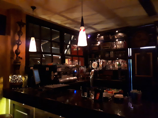 Opinii despre Ναργιλές Μπουρνάζι în Περιστέρι - Γαστρονομία και φιλοξενία