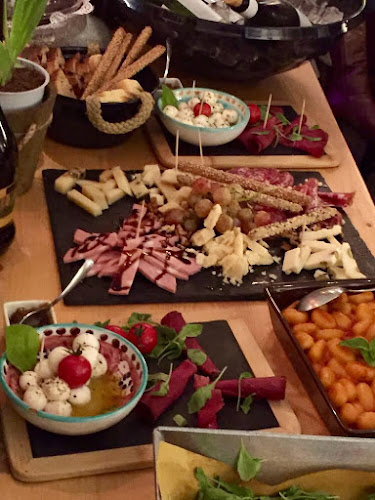 TORTUGA ArtCafè Winebar Gallery