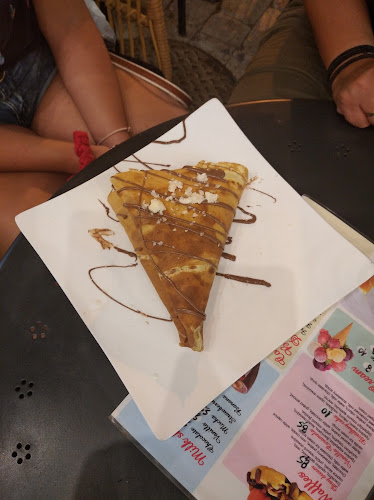 Parrot cocktail & burgers - Σκιάθος