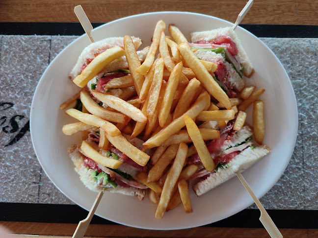 Opinii despre Sunlight Studios Restaurant & Bar! în Θεολόγος - Γαστρονομία και φιλοξενία