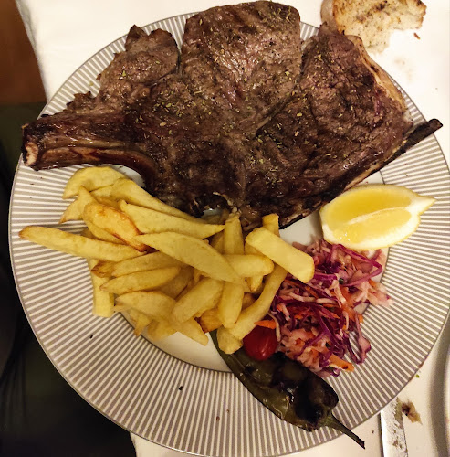 ΧΩΡΙΑΤΙΚΟ ΣΤΕΚΙ - Γαστρονομία και φιλοξενία