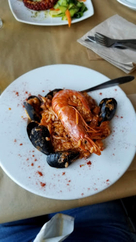 Παραλία - Γαστρονομία και φιλοξενία