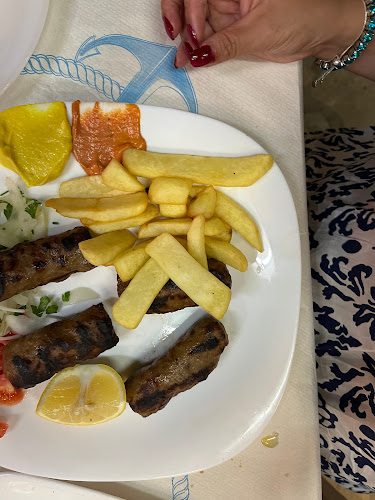 Comentarii opinii despre Fifty-fifty cafe restaurant