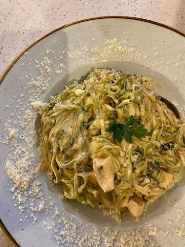 Tsaperdona pizza pasta - Ιαλυσός