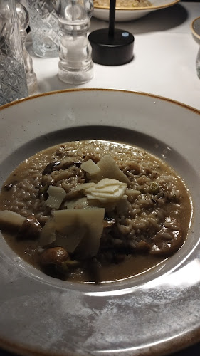 Comentarii opinii despre Υδρία