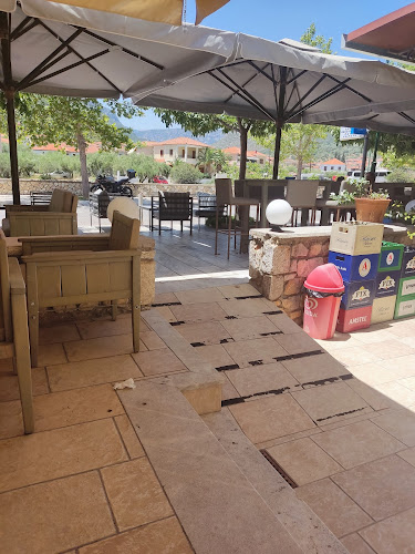 Καφέ-μπαρ "Δίπορτο"